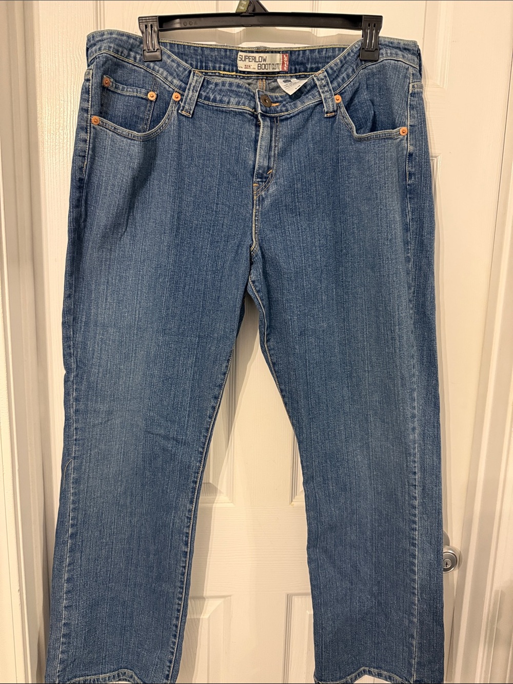 Levi's Superlow Bootcut 318 Women’s Jeans in Medium Indigo Wash